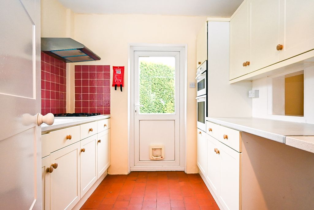 Kitchen- click for photo gallery